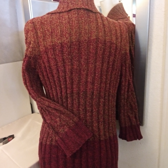 Jones New York double breasted Sweater. - Picture 2 of 2